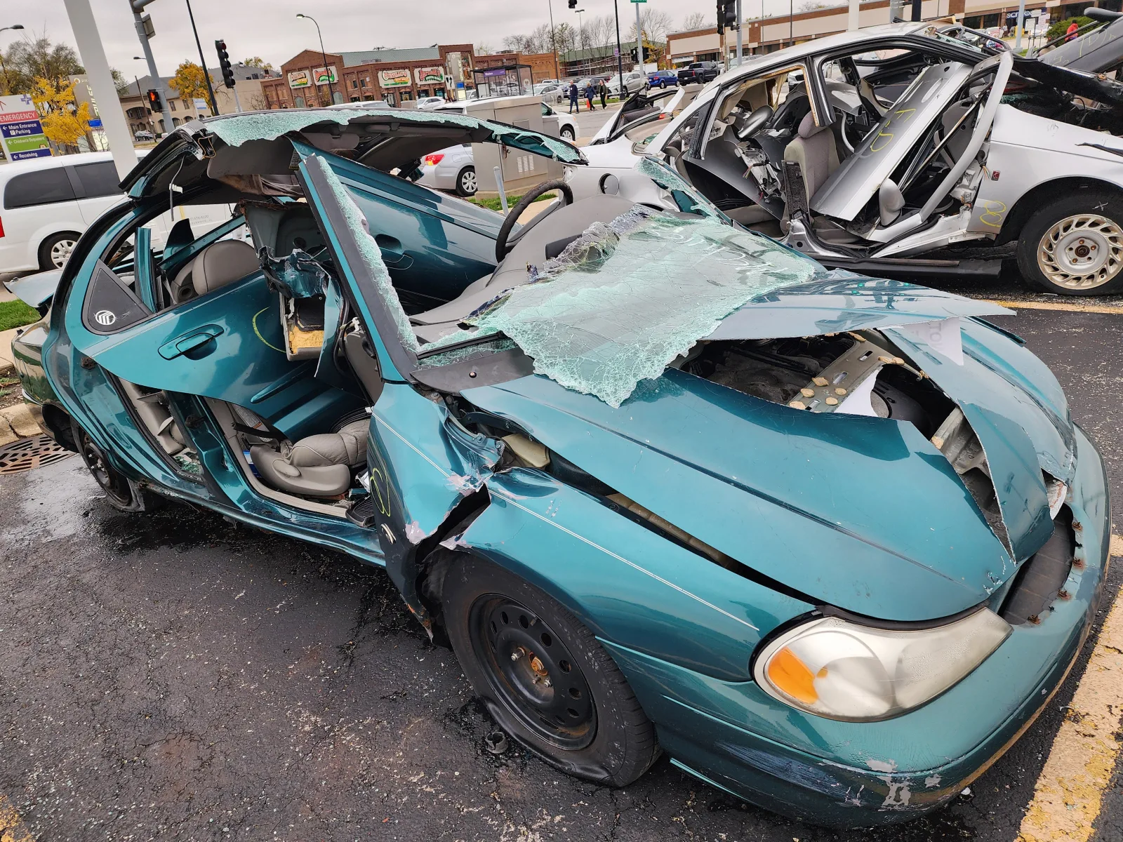 Voiture accidentée — épaviste